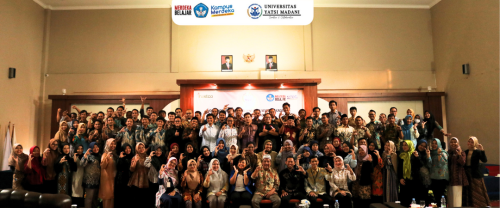 Workshop Service Excellent Bagi Sivitas Akademika Universitas Yatsi Madani